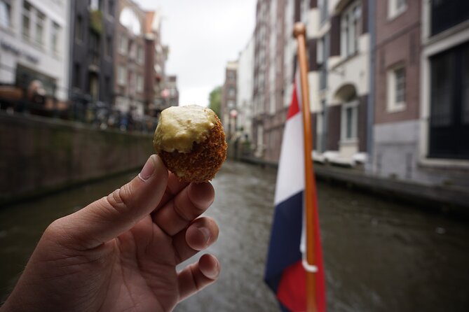 Eating Amsterdam: Food Tour & Canals Cruise - Canal-Lane History Walk: Golden Age Architecture and De Gangen Willemstraat