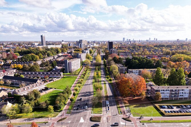 Eindhoven: City Walk with Audioguide in 7 Languages on your Phone - Markt to the city center: starting where locals gather