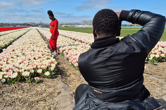 Enjoy the Tulips in a Landrover with a local guide - VVV tourist info and a tulip history museum stop