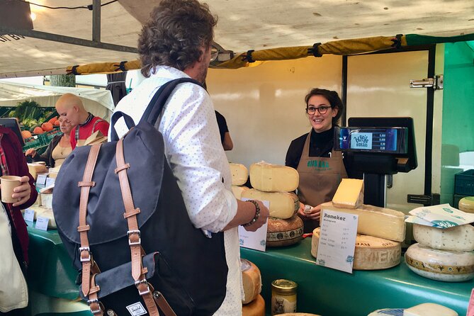Exclusive Cheese Walk & Dutch Wine Discovery - Negen Straatjes (9 Little Streets): the shopping streets where cheese choices matter