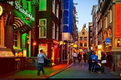 Exclusive small-group Amsterdam Red Light District tour - Where you meet: Geldersekade and the practical setup