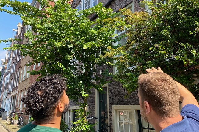 Explore hidden streets with friends - Private Tour - Karthuizerhof: the courtyard that explains care in 1650