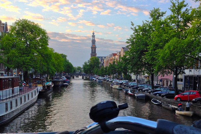 Explore hidden streets with friends - Private Tour - Westerkerk and Rembrandt’s burial connection