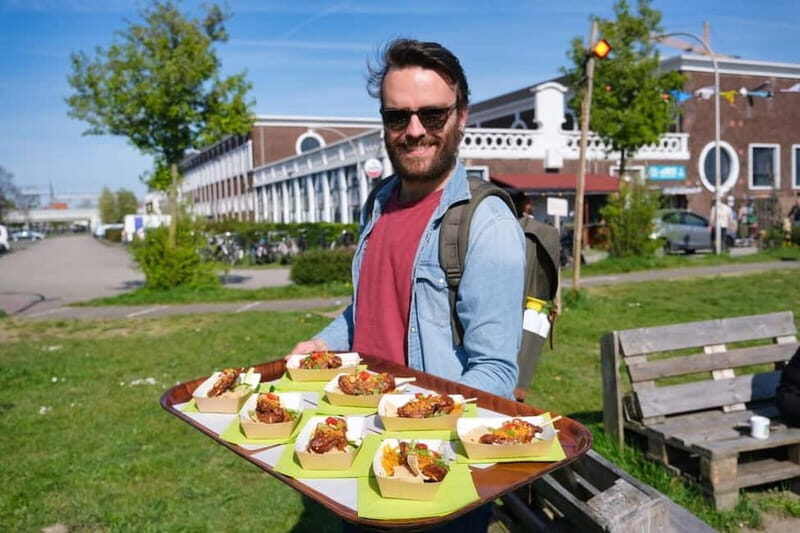 Food Tour by Bike: enjoy 6 bites and cycle trough Utrecht - Meeting at Laag Catharijne Rental & Repair: how the start works