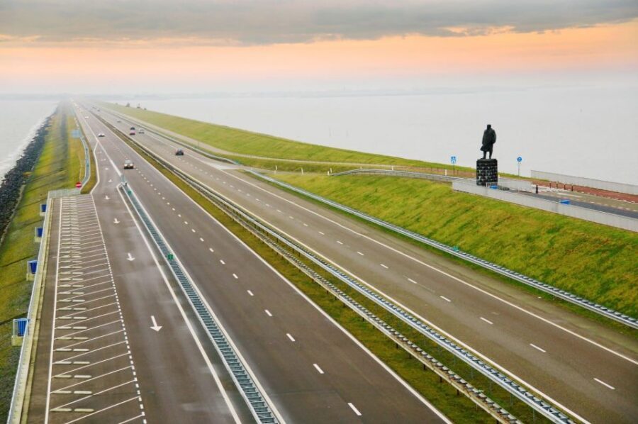 From Amsterdam: 4 Provinces Highlights Van Tour - Five provinces, one practical day trip (and why it works)