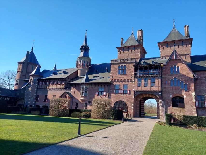 From Amsterdam: Castle De Haar Guided Tour - Gardens and park walk: where the views and photos actually land
