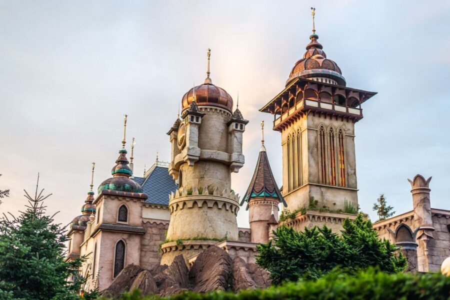 From Amsterdam: Day Trip to Efteling Theme Park with Ticket - The Amsterdam-to-Efteling transfer: comfort, English support, and real convenience