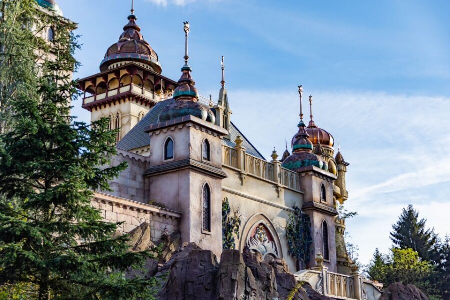 From Amsterdam: Day Trip to Efteling Theme Park with Ticket - Should you book this Amsterdam to Efteling day trip?