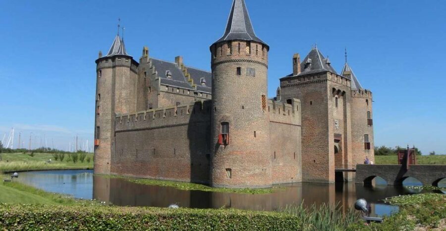 From Amsterdam: Private Day Trip to the Dutch Castles - Two famous Dutch castles, one smooth day from Amsterdam