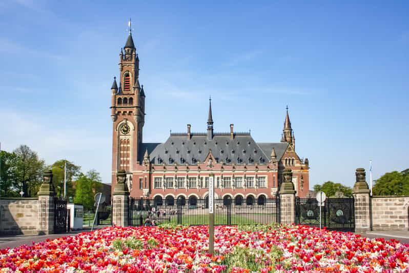 From Amsterdam: Rotterdam, The Hague & Delft Private Tour - The Hague’s power centers: Noordeinde Palace, Binnenhof, and the Peace Palace