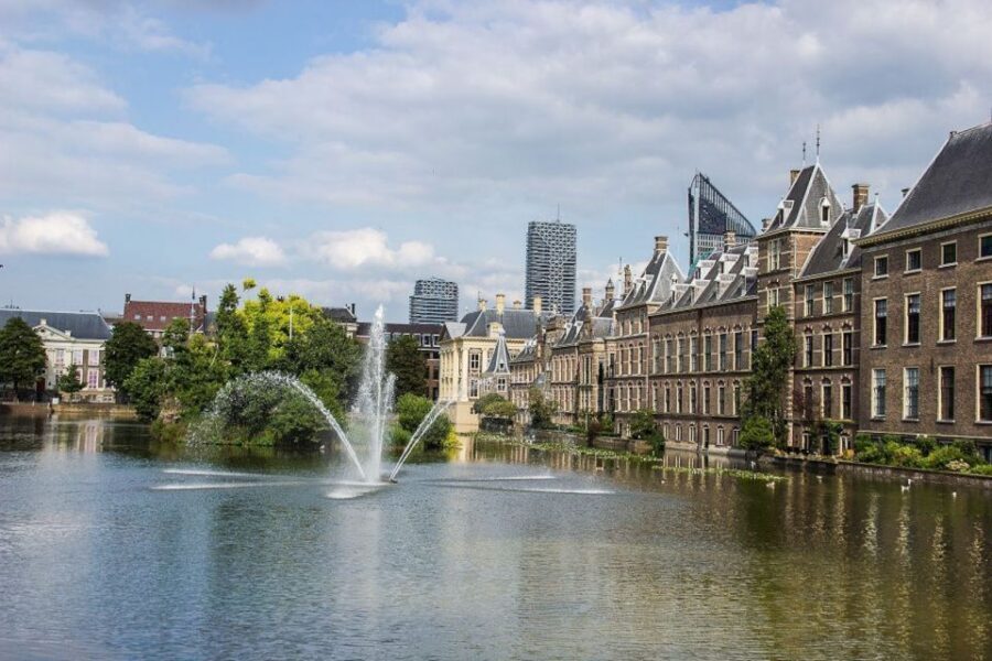 From Amsterdam: The Hague and Delft Sightseeing Tour - Delft Blue pottery: what Delft does better than almost anywhere else