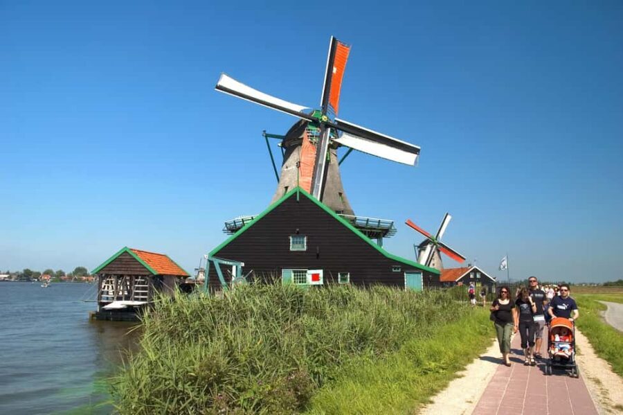 From Brussels: Keukenhof & Windmills Full-Day Guided Tour - Keukenhof: famous for a reason, planned for your time