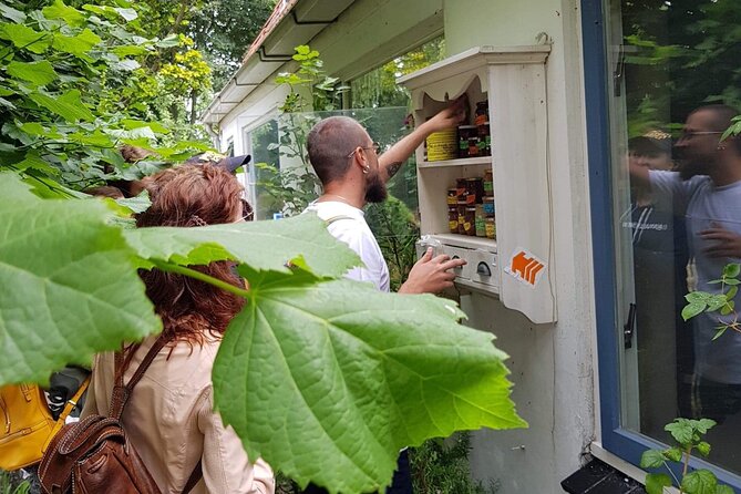 Full-Day Private Guided Countryside Tour from Amsterdam by Bike - Monnickendam: fishing village harbor walk and smoked eel