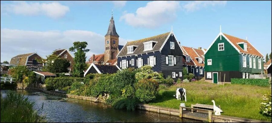 Full day trip to Edam, Volendam, and Marken - Marken: Photo Stops, Historic Feeling, and Iconic Squares