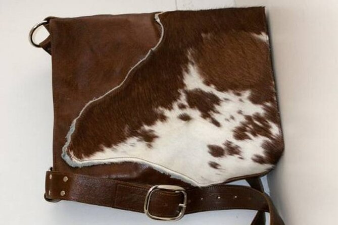 Genuine Leather Tote Bag Workshop in Leiden - One-on-One Help That Makes Beginner Skills Work