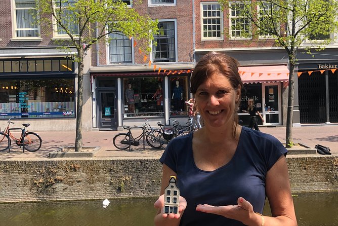 Get the best out of Delft by creating memories during our private walking tour! - Nieuwe Kerk: William of Orange’s mausoleum and stained-glass calm