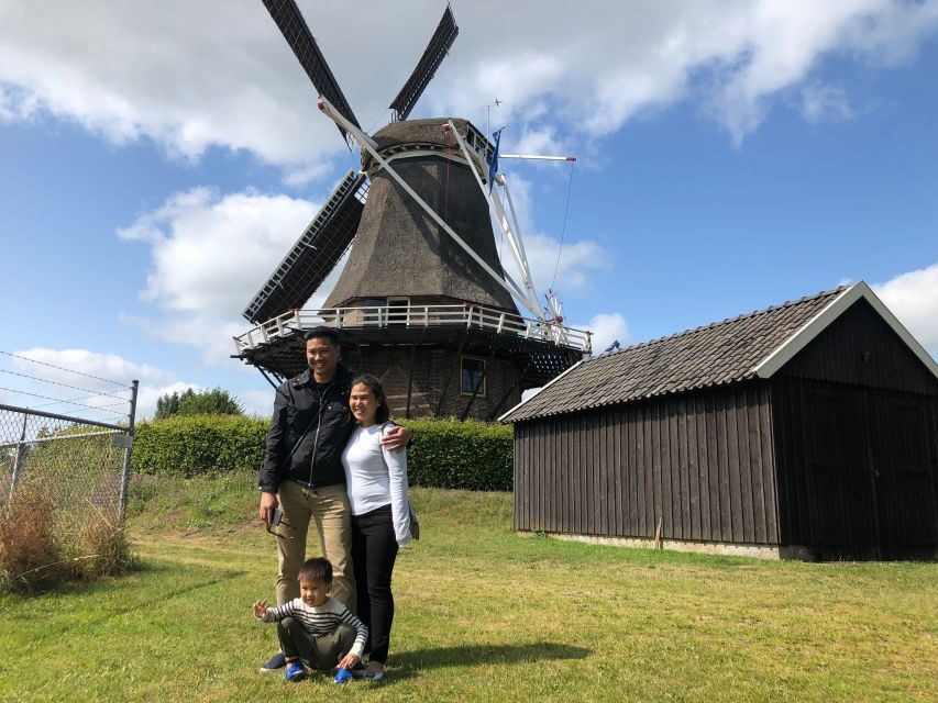 Giethoorm & Exploring the North of The Netherlands Tour - Giethoorn’s car-free center: how you actually experience the village