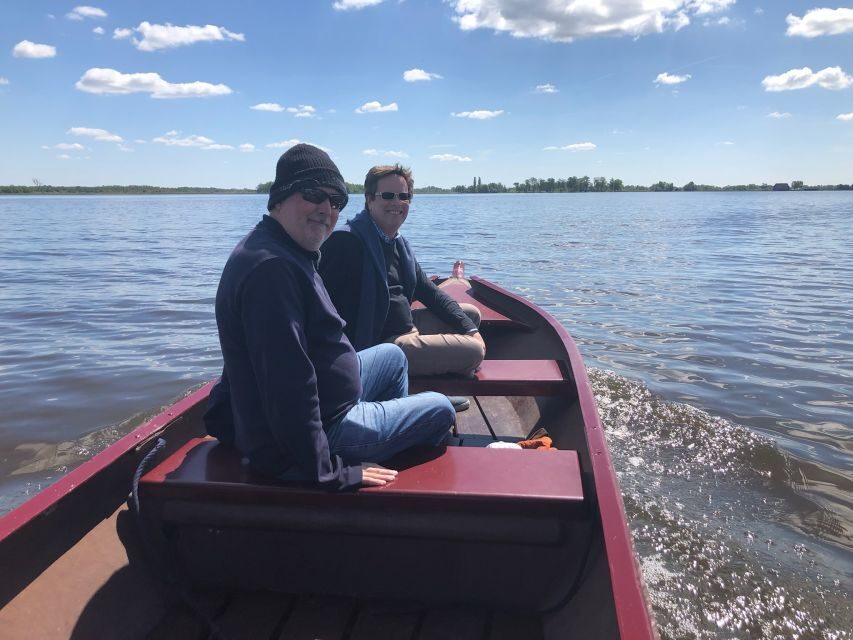 Giethoorm & Exploring the North of The Netherlands Tour - The one-hour punter canal cruise: the views and the pacing