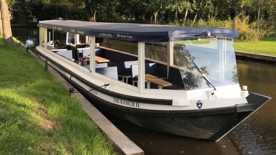 Giethoorn : 1 Hour Canal Cruise in Village With Coffee/Tea - What the 1-Hour Timing Gets You (and What It Doesn’t)