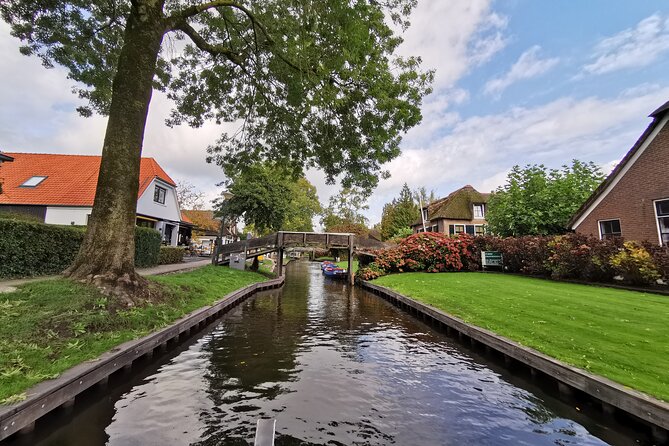 Giethoorn, Afsluitdijk, Zaanse Schans Day Tour Incl Hotel Pick Up - Travel Time, Timing, and Weather: The Real-Day Trip Stuff