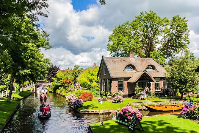 Giethoorn Day Trip from Amsterdam – Private Tour & Canal Boat - Key Points to Know Before You Go