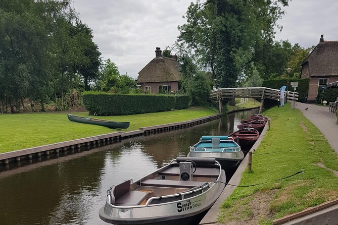 Giethoorn Day Trip from Amsterdam – Private Tour & Canal Boat - Price and Value for a 6-Hour Giethoorn Day Trip