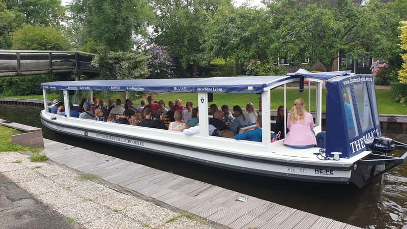 Giethoorn: Luxury Private Closed Boat Tour with captain - Getting to Zuiderpad 14A: parking and transit that don’t add stress