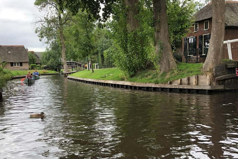 Giethoorn: Luxury Private Closed Boat Tour with captain - How long you’ll actually spend: the cruise is 1 hour, the tour window is flexible