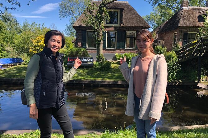 Giethoorn, Private Boat Tour & Exploring the North Netherlands - Giethoorn on a punter: the car-free village up close