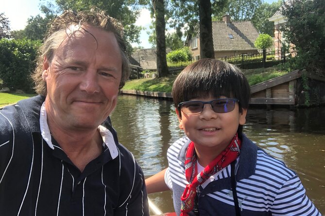 Giethoorn, Private Boat Tour & Zaanse Schans Windmills - Pickup and a clean 10:00 start from Amsterdam