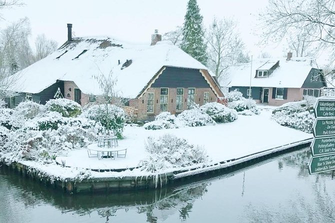 Giethoorn, Zaandam & Zaanse Schans Day Tour w/ Small Boat Ride - Comfort on a long day: vehicle size matters