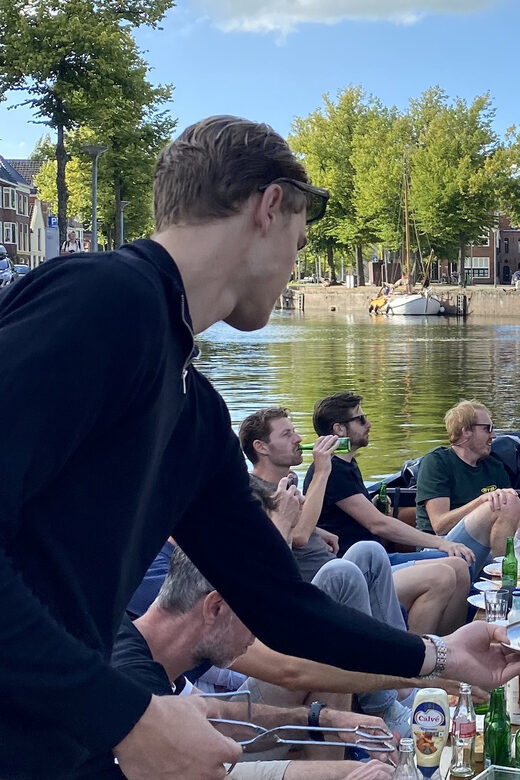Groningen: City canal cruise (with unlimited drinks) - Key highlights worth your attention