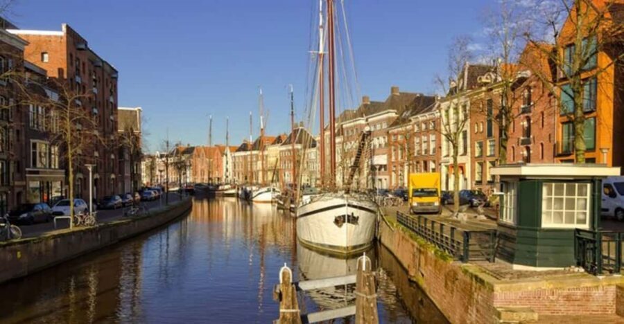 Groningen: Private custom tour with a local guide - Hotel Pickup and a Walking-First Pace in Groningen