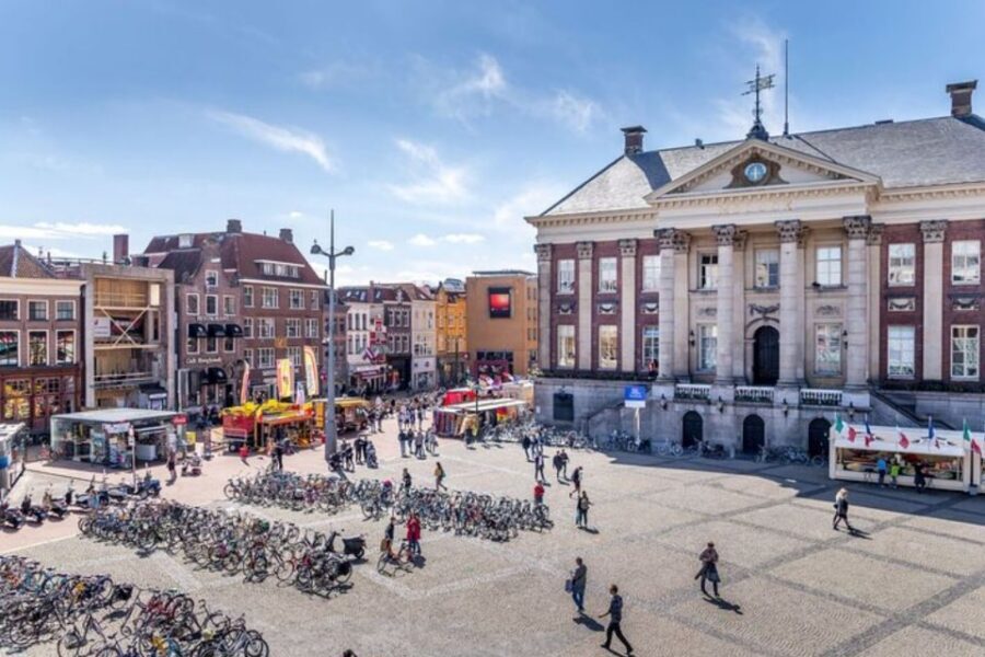 Groningen: Private custom tour with a local guide - The Sights: Photo Stops, Main Areas, and Monument Exteriors
