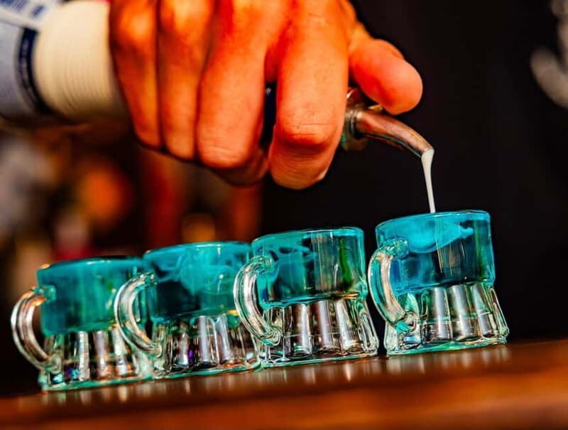 Groningen: Pub Crawl with Pub Quiz, Free Shots and Games - Pub Quiz First: The Best Icebreaker for Groningen Nights