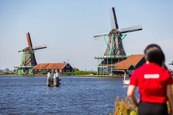 Guided Day Trip - Volendam, Zaanse Schans, Marken & Edam - Marken: Fishing Village Mood Plus a Clogmaker at Work