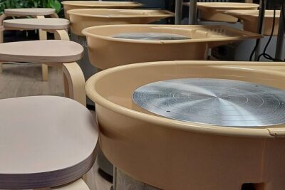 Guided Pottery Workshop on a Turntable in Choorstraat - Inside the 3.5 Hours: Clay, Turntable Work, and a Clear Plan