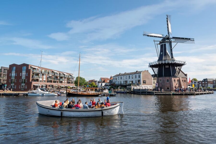 Haarlem: De Adriaan Windmill Tour + Open Canal Cruise - Windmill De Adriaan: where the 360° view plan starts