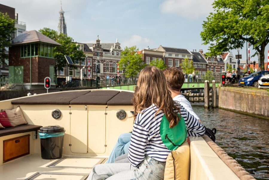 Haarlem: De Adriaan Windmill Tour + Open Canal Cruise - Who should book this Haarlem combo?