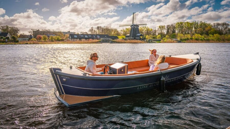 Haarlem: Self-Drive Private Electric Boat Rental - The “easy to drive” electric boat: what that means in practice