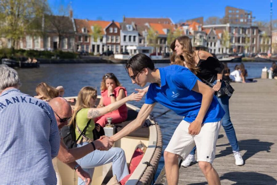Haarlem: Unlimited Drinks City Cruise - Drinks on board: what unlimited means for your pacing