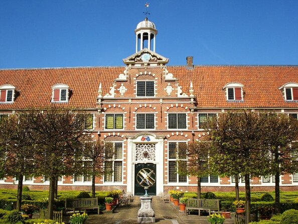 Haarlem Walking Tour. Unknown and Surprising - Teylers Museum: the oldest museum in the Netherlands