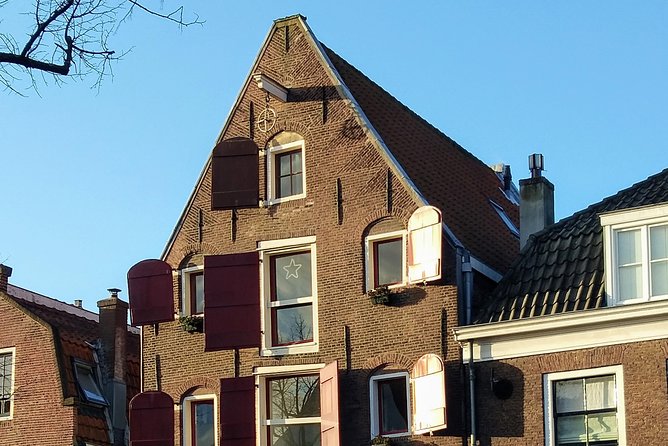 Haarlem Walking Tour. Unknown and Surprising - Begijnhof: a medieval community that still feels real