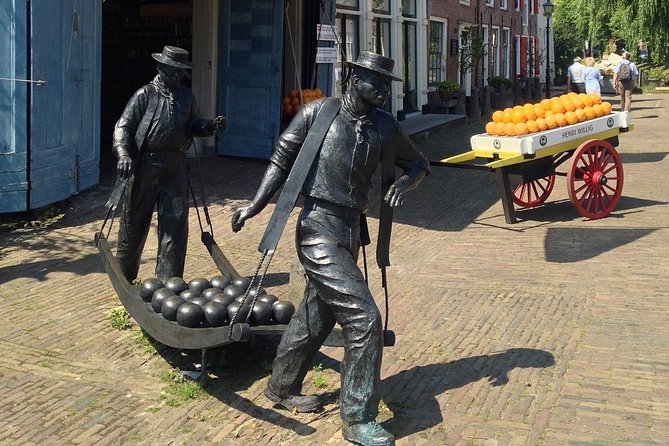 Half-Day Edam and Volendam Private Walking Tour from Amsterdam - Volendam city center: fishing-town streets and real bites