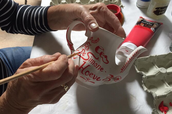 Half-Day Workshop Ceramic Painting in Katwoude - Choosing Your Ceramic Piece: Template or Freehand