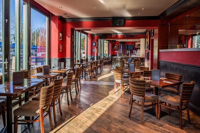 Hard Rock Cafe Amsterdam with Set Lunch or Dinner - Acoustic vs Electric Menus: How to Choose Without Regret