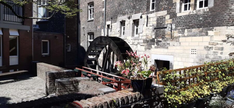 Historical Maastricht: Private Walking Tour with Local Guide - Should you book this Historical Maastricht private walking tour?