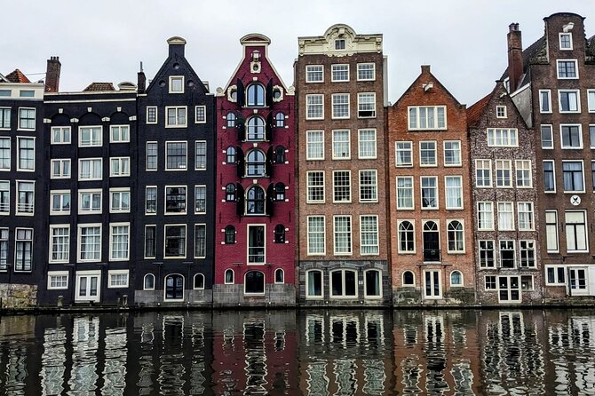 History & culture tour in Amsterdam with a local - Nieuwmarkt: the Waag, guild power, and the dancing houses