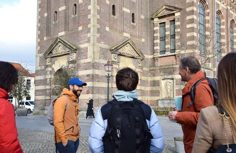 Hoorn: City Tour with Local Guide - Meeting at Noorderplantsoen and Finding the Orange Umbrella