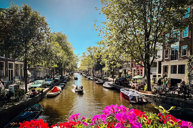Humans of Amsterdam: Cultural Walking Tour incl. meeting 2 locals - Stop 3: Paradox Coffeeshop and cannabis culture through Ludo’s story
